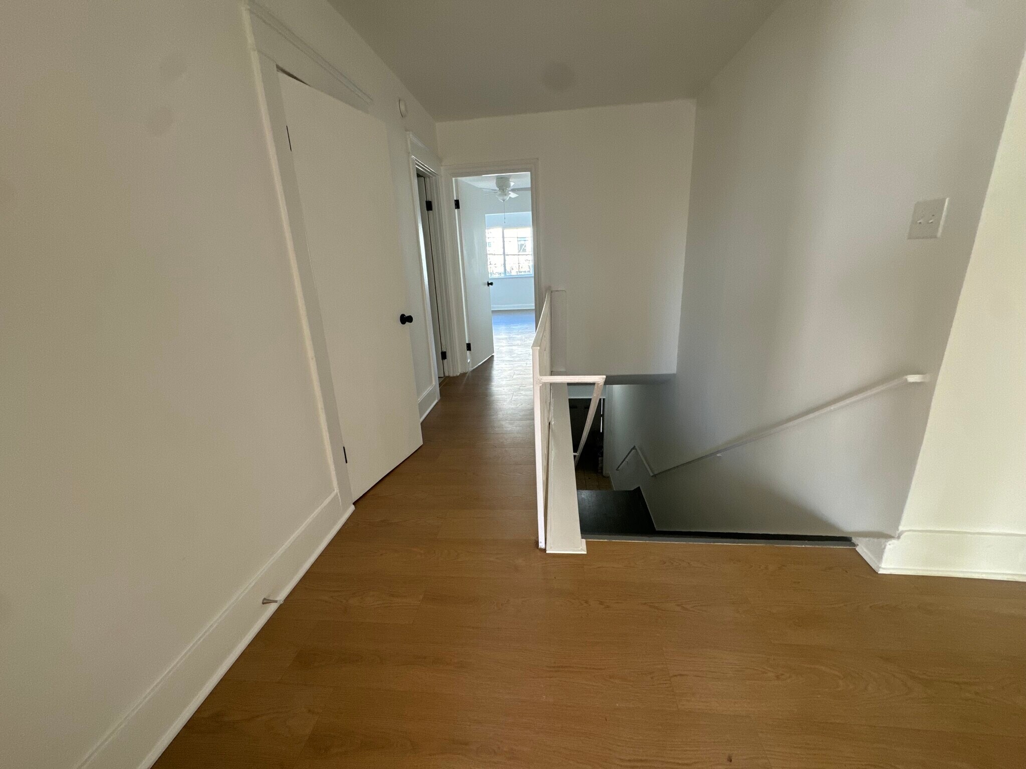 Building Photo - 5319 S Hoover St