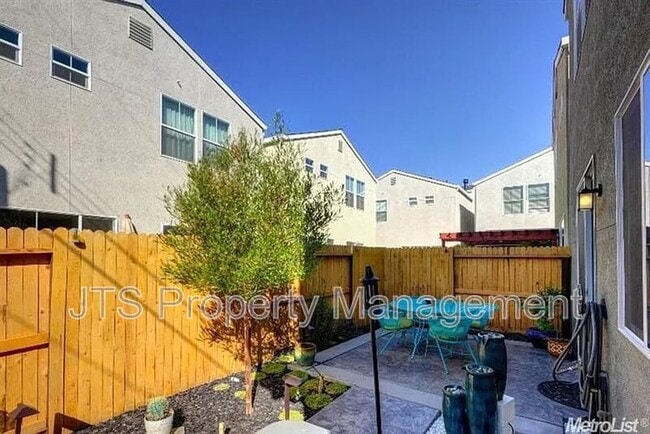 Building Photo - 3428 Trio Ln