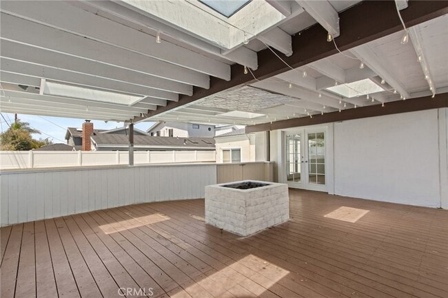 Building Photo - 1205 Manzanita Ln
