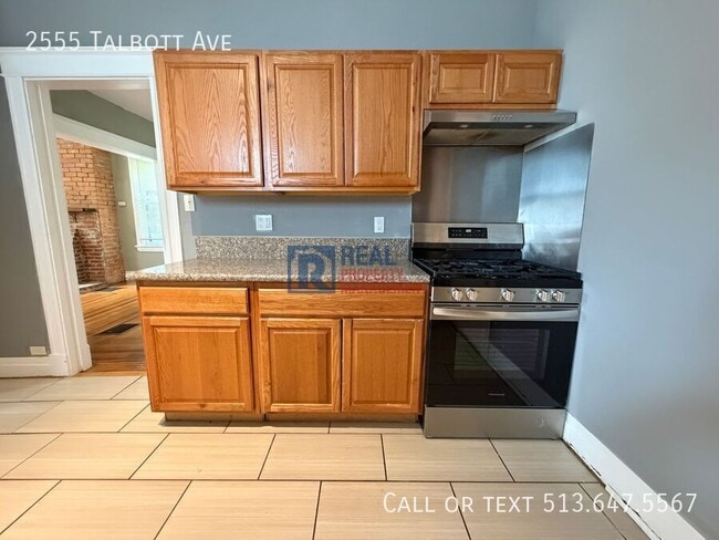 Building Photo - 2555 Talbott Ave