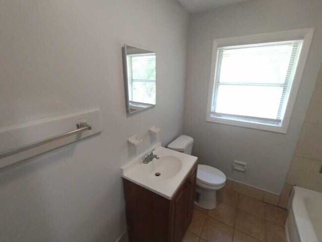 Building Photo - 6607 Rhone Dr