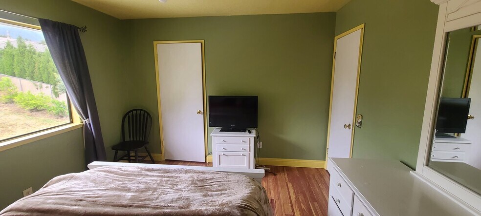 Building Photo - 8670 Dresden Ct