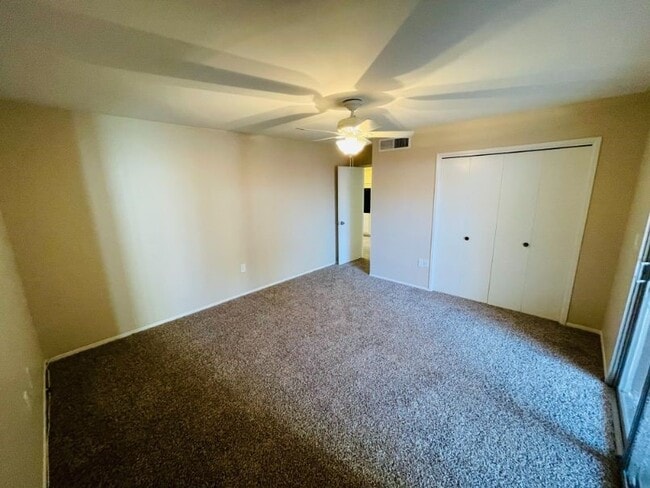 Building Photo - 27127 Sun City Blvd