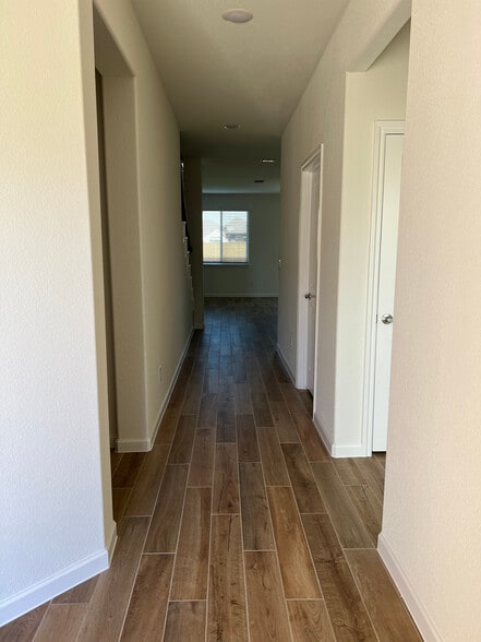 Building Photo - 1243 Mill Pl