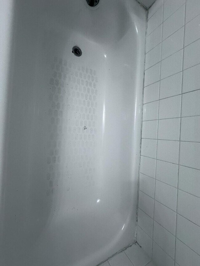 Building Photo - Banyon