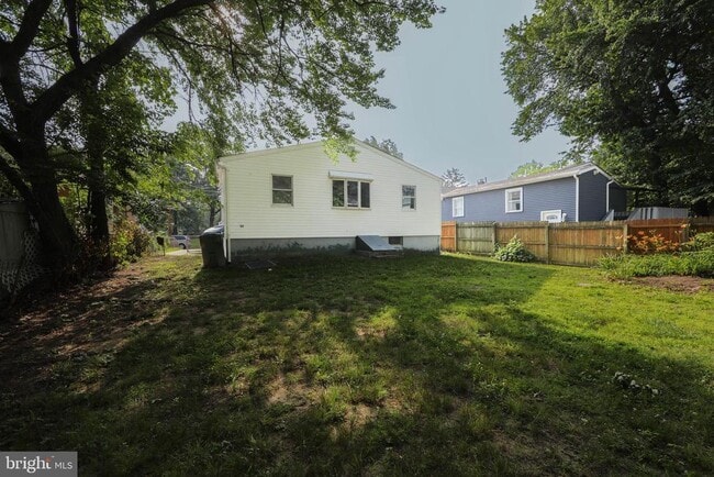 Building Photo - 32 Willis Ave