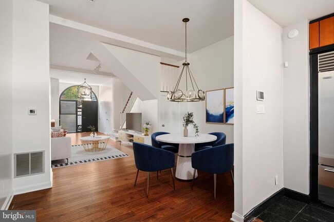 Primary Photo - 317 S 18th St