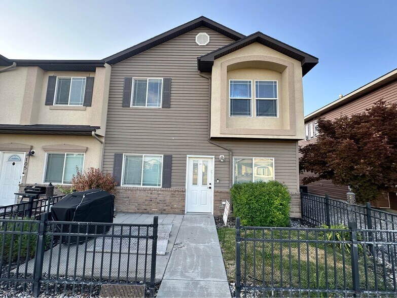 Building Photo - 520 W 1570 N