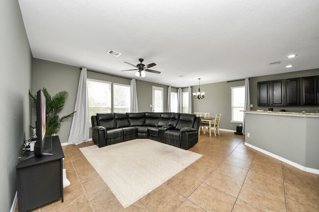 Building Photo - 1601 Bel Riposo Ln