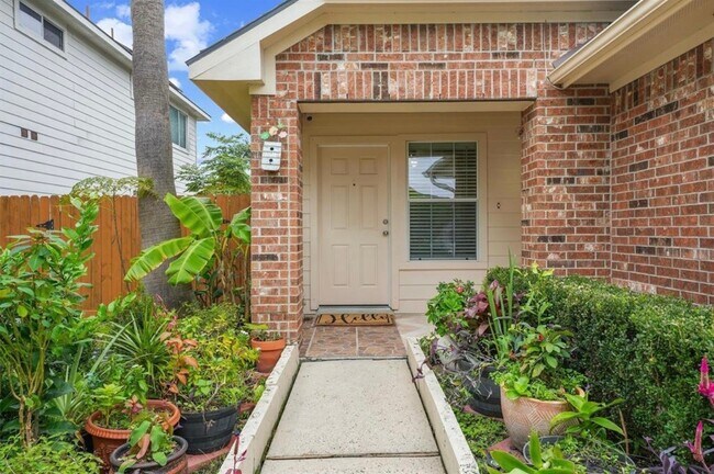 Building Photo - 1614 York Creek Dr