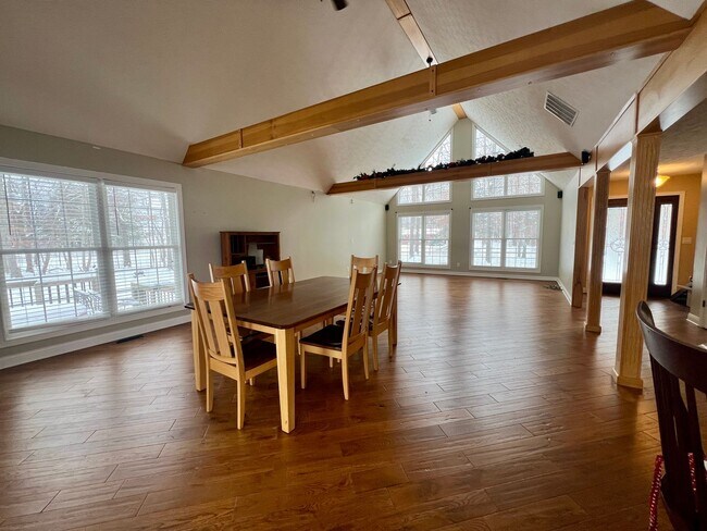 Building Photo - Gorgeous brick home with room to roam!