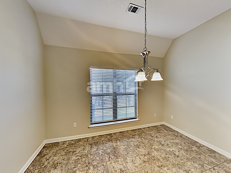 Building Photo - 8716 Nuthatch Ln