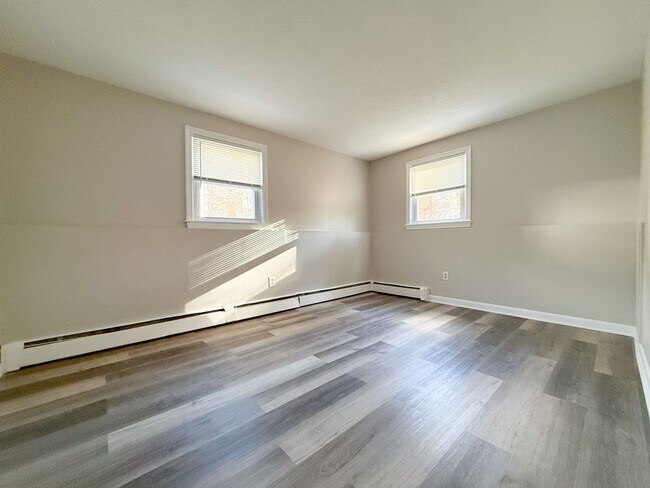 Interior Photo - 1 -7 Meisner