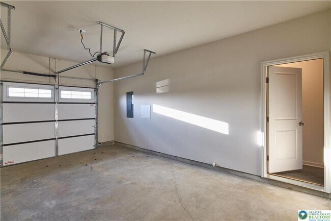 Building Photo - 6653 Stein Way
