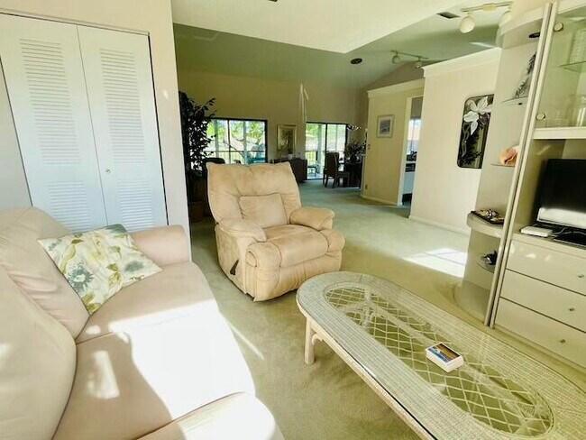 Building Photo - 10656 Tropic Palm Ave