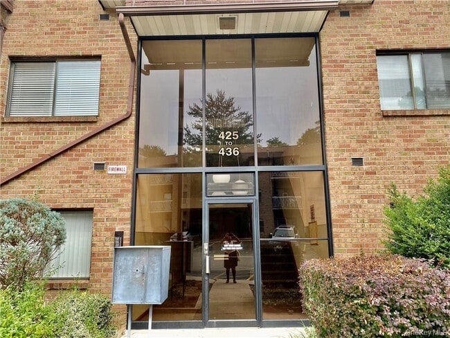 Primary Photo - 430 Kennedy Dr