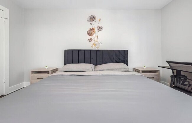 Building Photo - 4404 W Kennedy Blvd