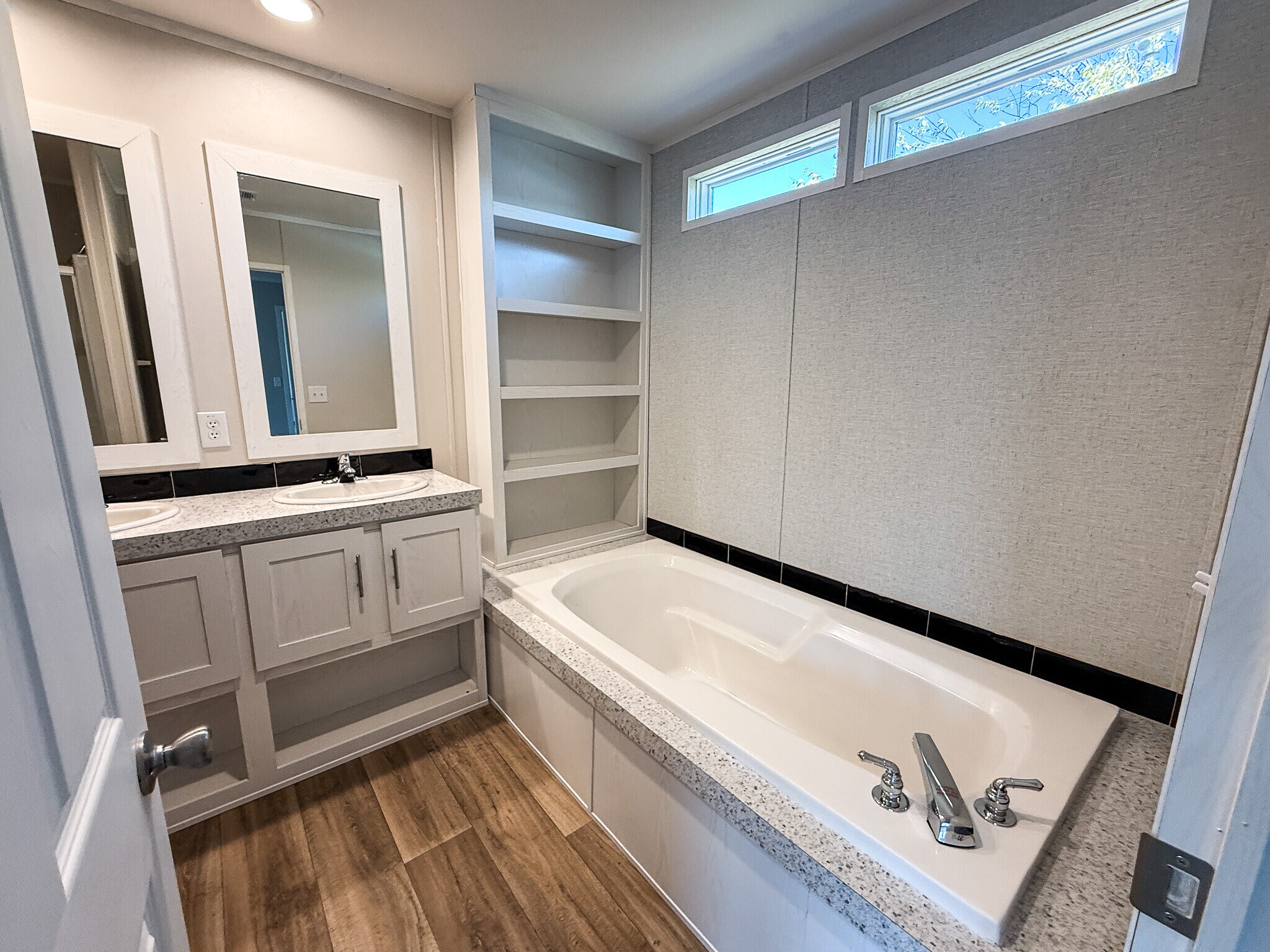 Building Photo - 128 Ponderosa Way