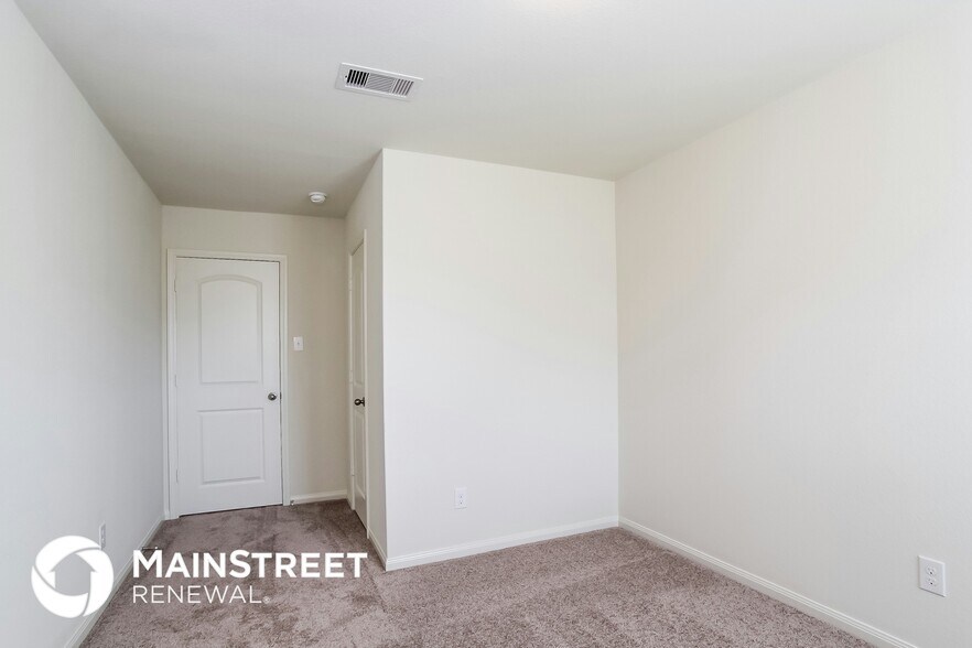 Building Photo - 1214 Emerald Stone Dr