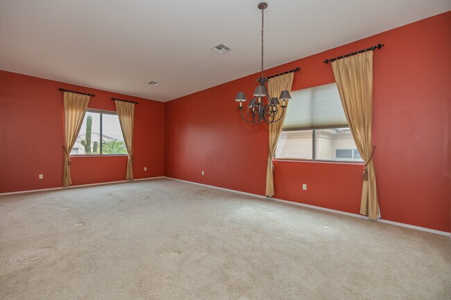 Building Photo - 1141 W Tenniel Dr