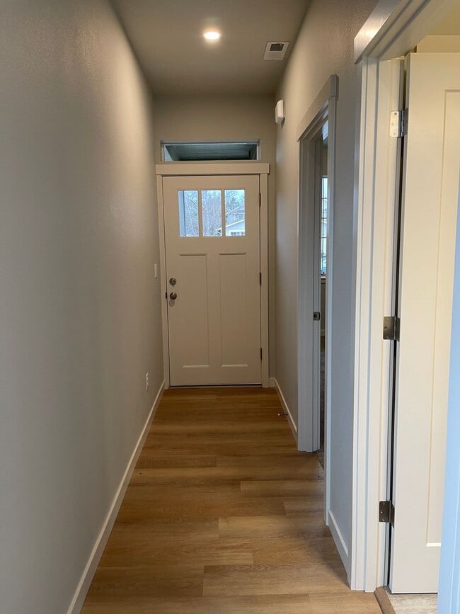 Building Photo - Modern 3b/2ba Energy Star Certified Home In Lentz