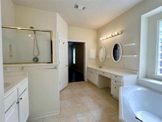 Building Photo - 23734 Indian Hills Way