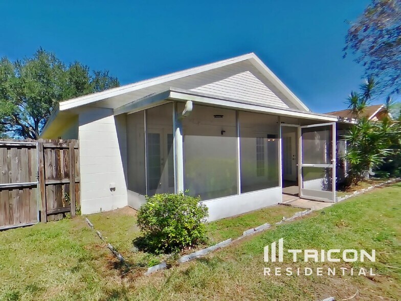 Building Photo - 2715 Wilder Park Dr