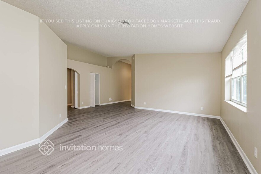 Building Photo - 1796 S Club Dr