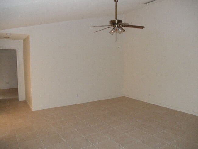 Building Photo - Sun Terrace At The Gardens