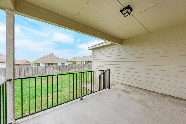 Building Photo - 6513 Leonardo Cove