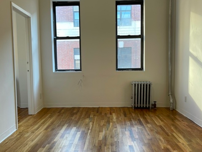 Building Photo - 208 Rivington St