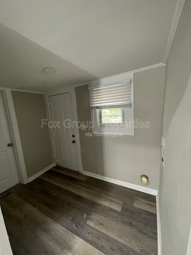 Building Photo - 19 Powder St NW