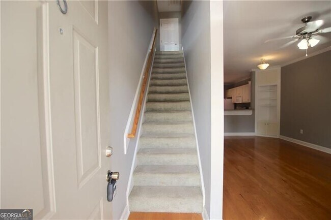 Building Photo - 460 S Barnett Shoals Rd