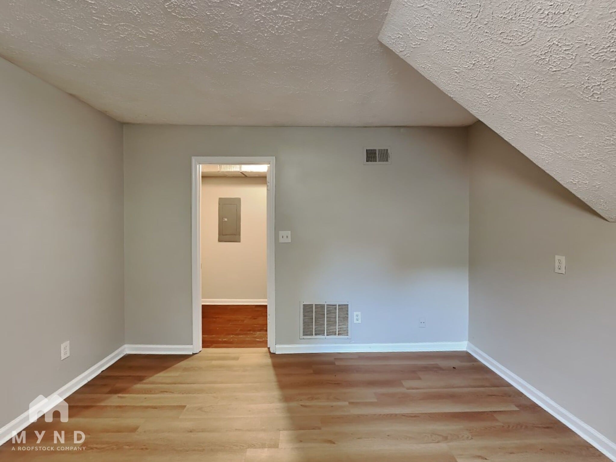 Building Photo - 2262 New Castle Cir