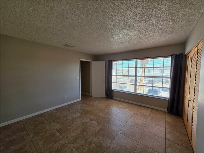 Building Photo - 5282 SE 43rd Trce