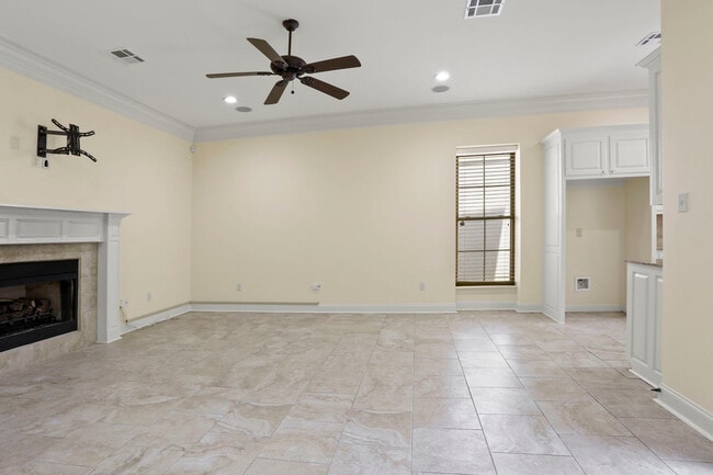 Building Photo - 2437 Fiero St