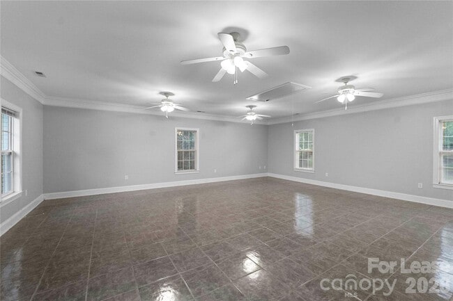 Building Photo - 578 Normandy Rd