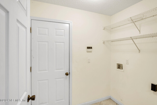 Building Photo - 2128 Pebble Creek Ln