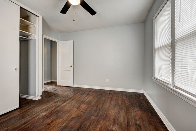 Building Photo - 1110 W Apache St