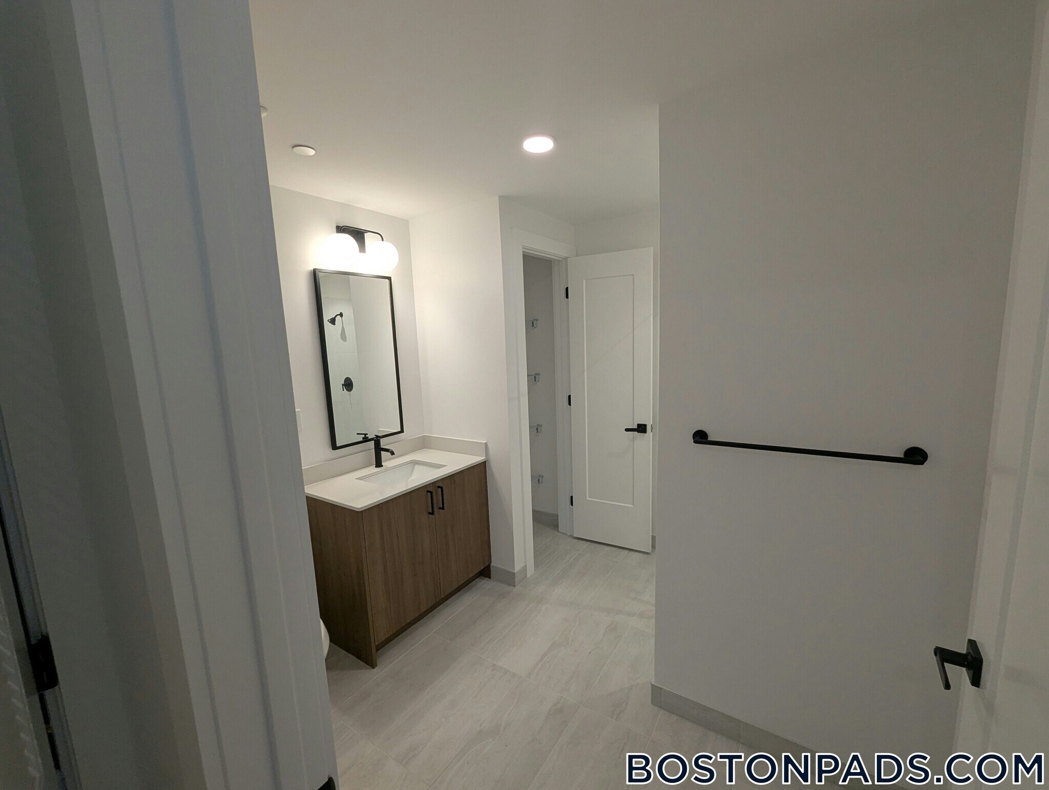 Building Photo - 199 Gardner St