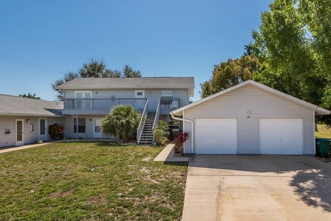 Building Photo - 128 SE 12th Ter