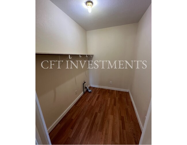 Laundry - 507 N Washington St