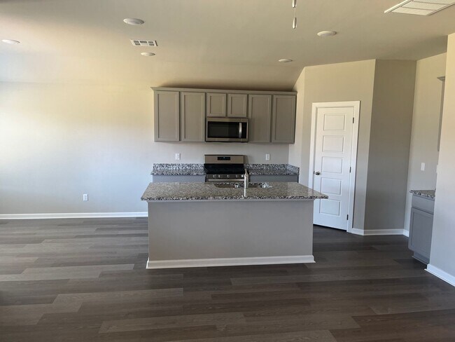Building Photo - 10420 SW 41st Pl