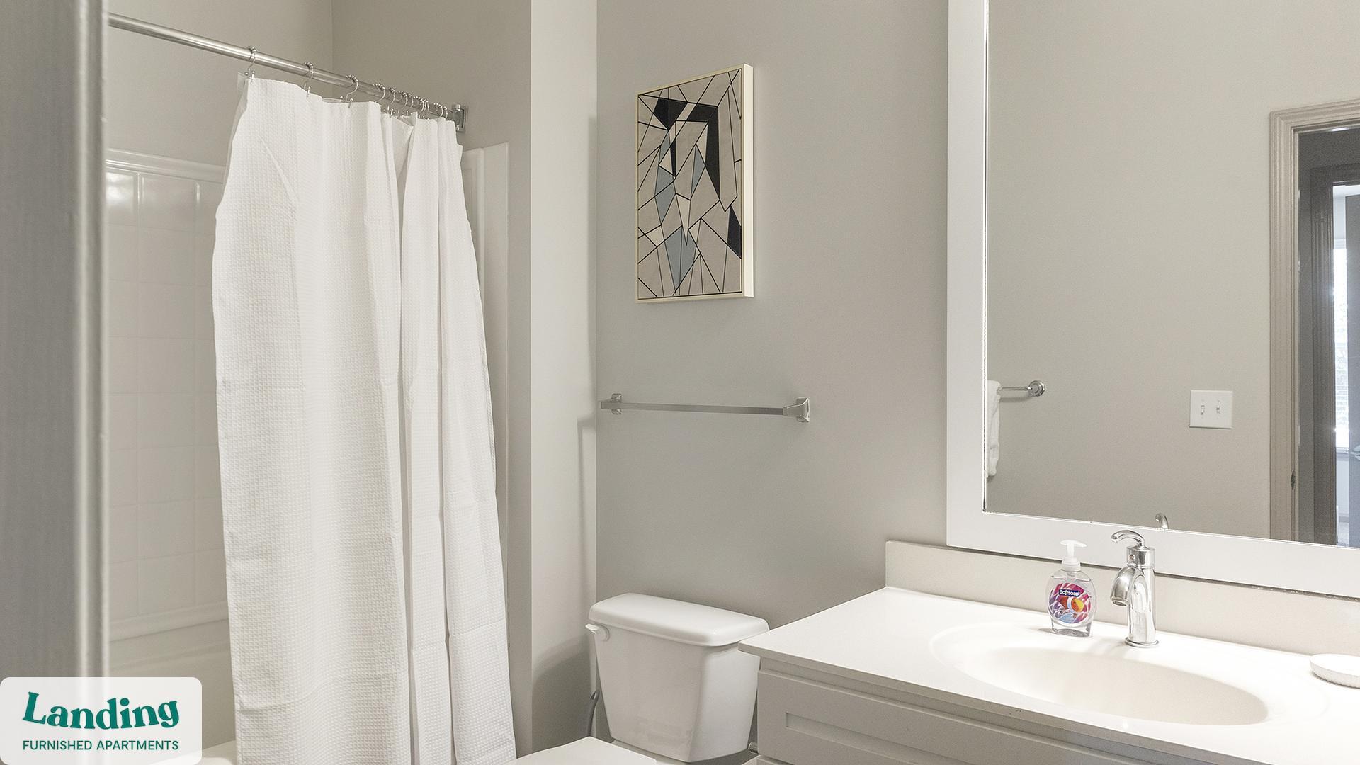 Building Photo - 900 E Six Forks Rd