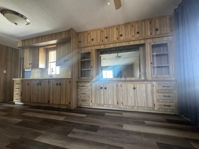 Building Photo - Large Customized 2 Bedroom Manuf Home w/Bonus Room= 3 total bedrooms