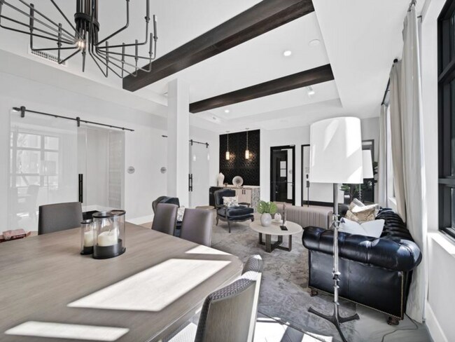 Building Photo - 8450 NW 102nd Ave