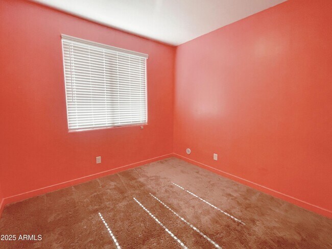 Building Photo - 2239 W Donner Dr