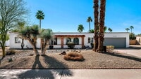 Building Photo - Spacious 5-Bed Scottsdale Home with Pool &...