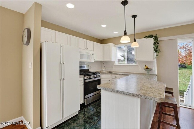 Building Photo - 7 Lucia Ct