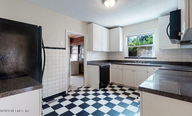 Building Photo - 1274 Belmont Terrace